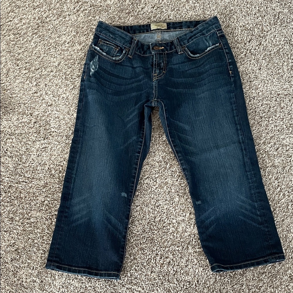 Women's BKE size 27 Blue Jean Capris